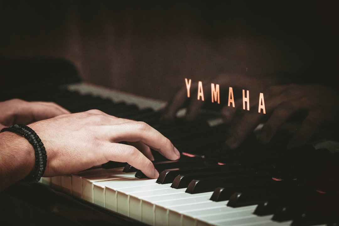 Photo learn piano