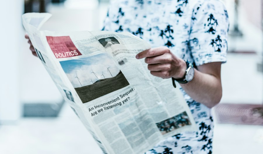 Photo daily news reading tips